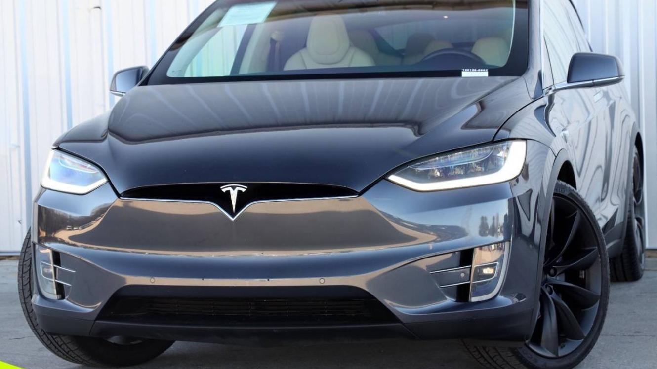 TESLA MODEL X 2018 5YJXCAE20JF126156 image